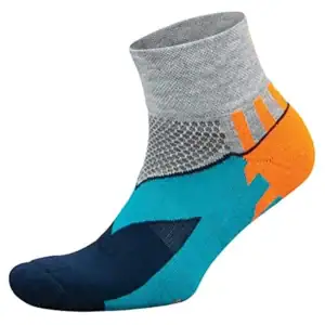 Mesh ventilating youth running socks