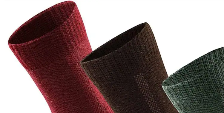 Athletic wool performance socks