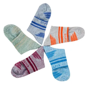 Sporty mens hiking socks cushioned