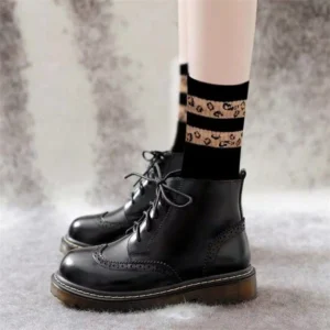 Quality striped pattern socks