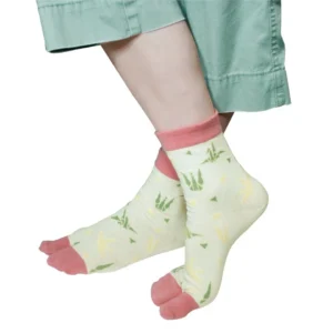 yoga grip toe socks